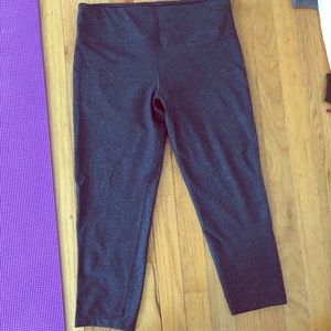 Charcoal Gray, Capri Workout Pants! size medium!